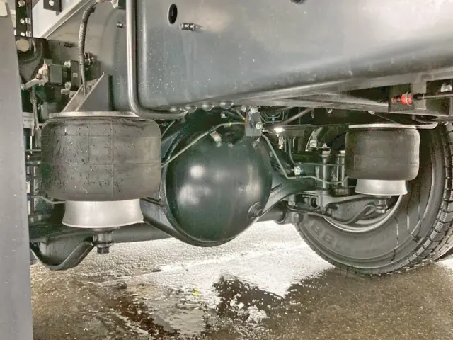 エアサスです。|日野 レンジャー 2KG-FD2ABG(2WD)の写真5