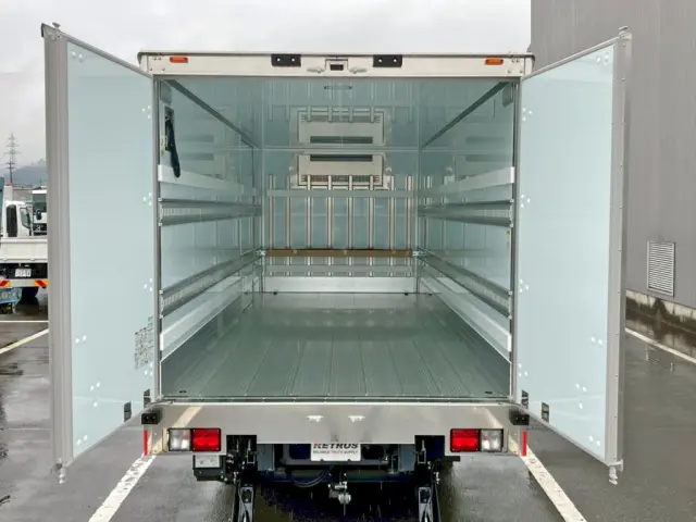 リヤドアは90度ストッパー付きです。|日野 レンジャー 2KG-FD2ABG(2WD)の写真9