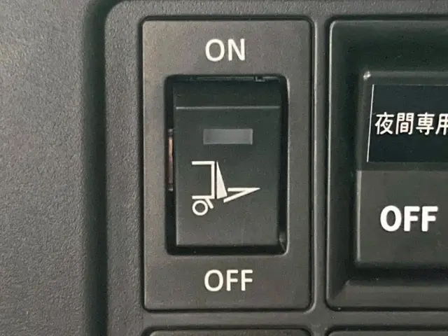 ゲートのメインスイッチです。|日野 レンジャー 2KG-FD2ABG(2WD)の写真30