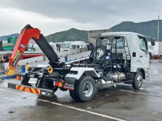 三菱 ファイター 2KG-FK72F(2WD)の写真4