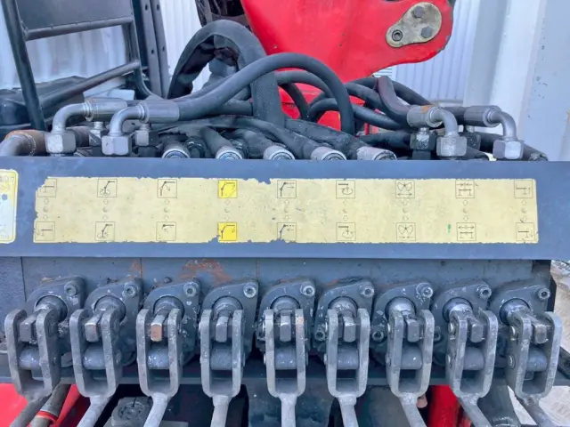 下部のクレーンの操作レバー説明図です。|三菱 ファイター QDG-FQ62Fの写真24