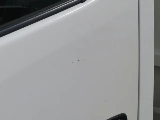 助手席ドアに細かいキズがあります。|日野 デュトロ 2KG-XZU700X(2WD)の写真33