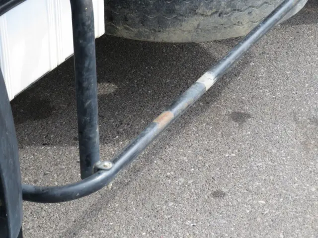 助手席側サイドバンパーにサビがあります。|日野 デュトロ 2KG-XZU700X(2WD)の写真35