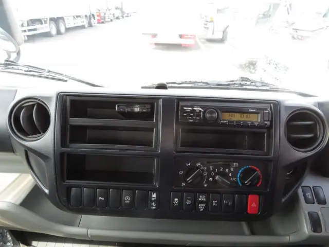 インパネ周りの状態です。|日野 デュトロ 2KG-XZU700X(2WD)の写真52