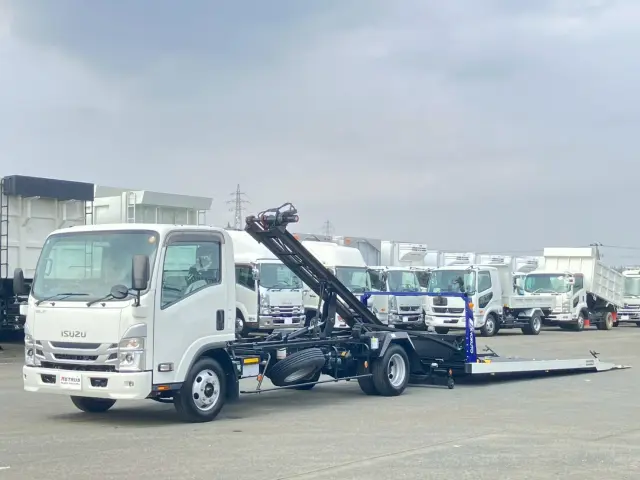 いすゞ エルフ 2RG-NPR88AN(2WD)の写真1