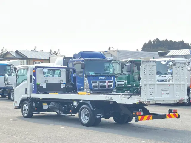 いすゞ エルフ 2RG-NPR88AN(2WD)の写真3