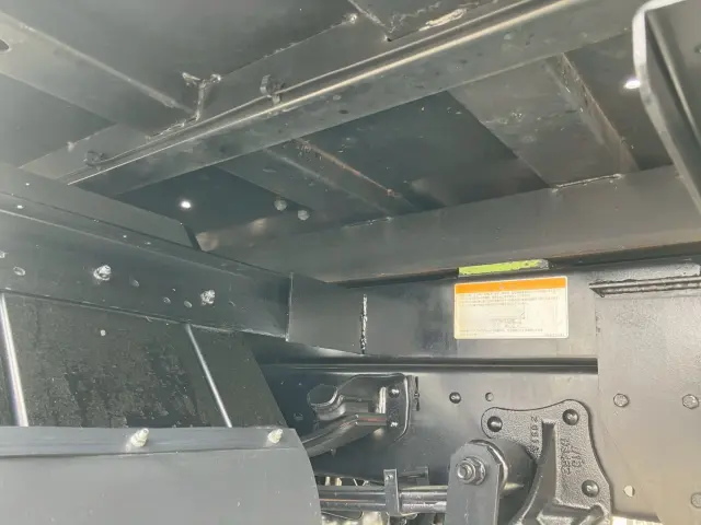 いすゞ エルフ 2RG-NPR88AN(2WD)の写真6