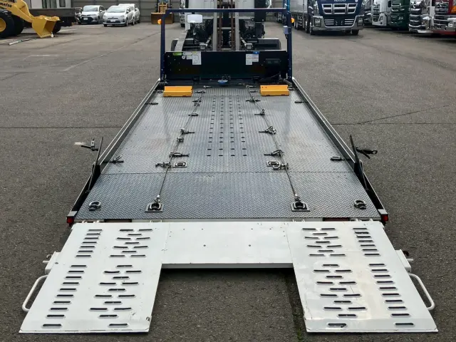 いすゞ エルフ 2RG-NPR88AN(2WD)の写真8