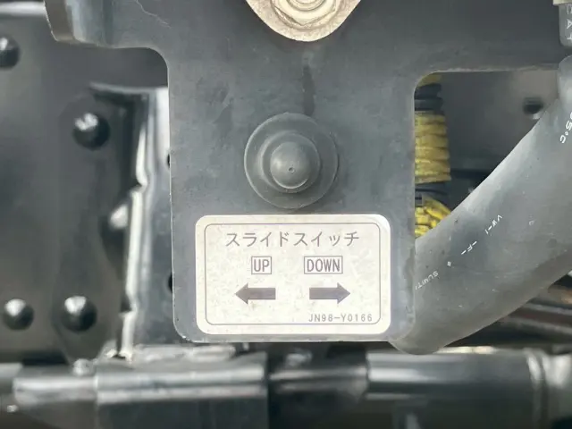 いすゞ エルフ 2RG-NPR88AN(2WD)の写真15