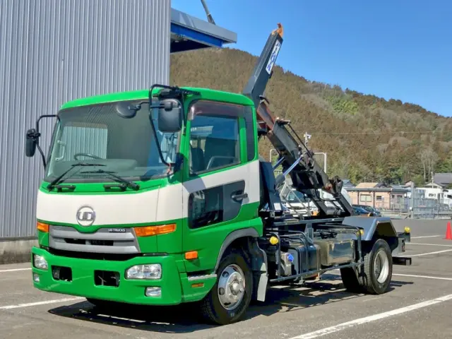 ＵＤ コンドル TKG-MK38L(2WD)の写真1