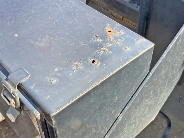 工具箱上部に腐食・穴あきがあります。|ＵＤ コンドル TKG-MK38L(2WD)の写真13