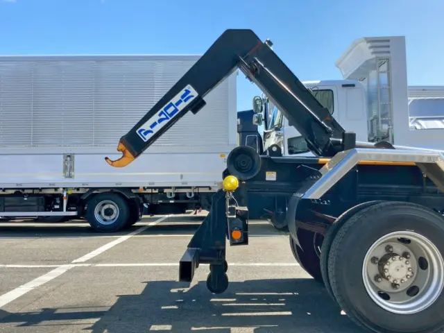 ジャッキは手動式です。|ＵＤ コンドル TKG-MK38L(2WD)の写真16