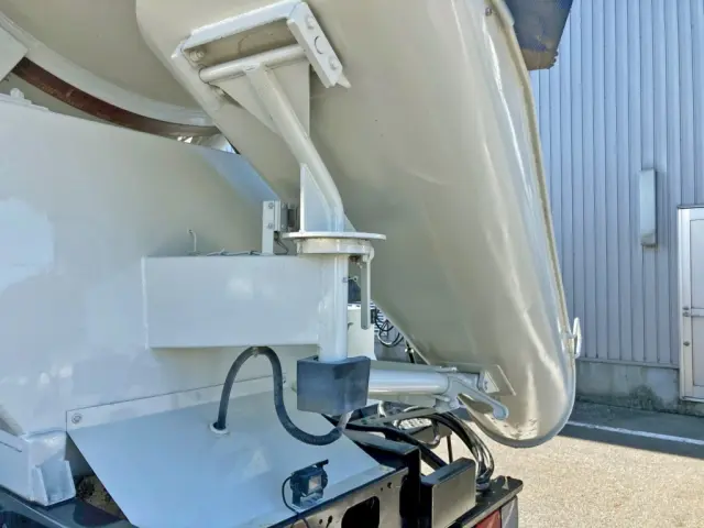 シューターは電動式です。|日野 プロフィア 2DG-FS1AGEの写真14