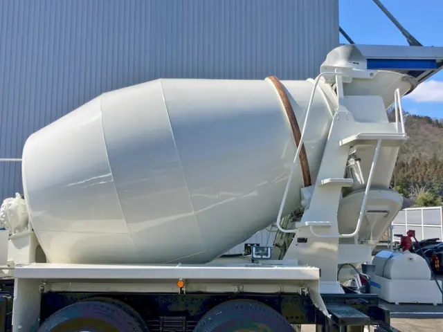 ドラムの外観状態です。(助手席側)|日野 プロフィア 2DG-FS1AGEの写真17