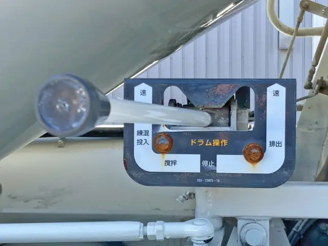 上物の操作スイッチです。(助手席側)|日野 プロフィア 2DG-FS1AGEの写真19