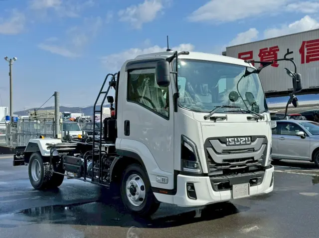 いすゞ フォワード 2RG-FRR90S4(2WD)の写真2