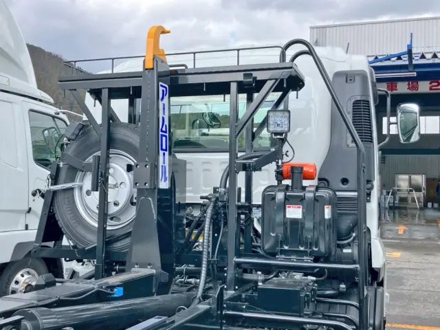 つい立付きです。|いすゞ フォワード 2RG-FRR90S4(2WD)の写真8