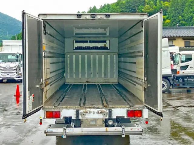 リヤドアは90度ストッパー付きです。|日野 レンジャー QKG-FJ7JLAGの写真10