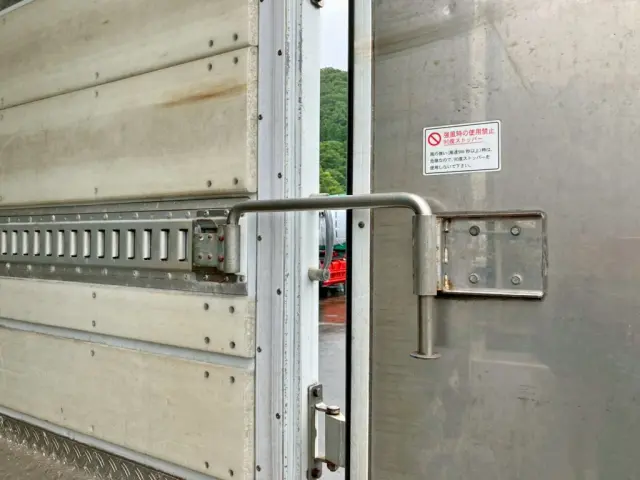 運転席側ストッパーの状態です。|日野 レンジャー QKG-FJ7JLAGの写真12