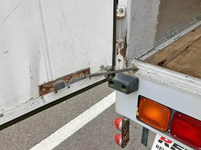 助手席側ストッパーの状態です。|三菱 スーパーグレート 2PG-FS74HZの写真11