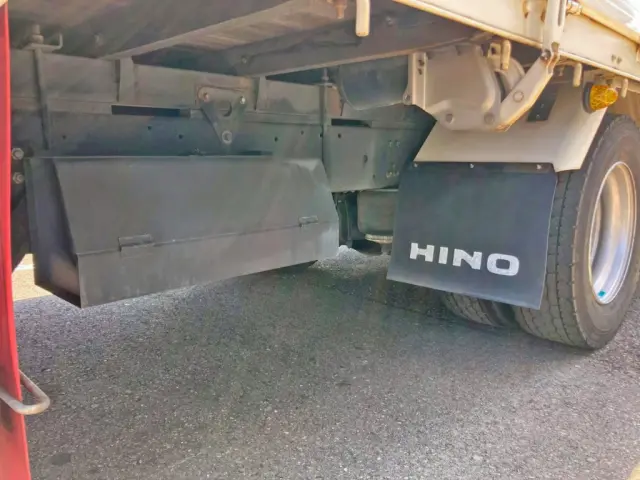 ボディー運転席側後方に工具箱が付いています。|日野 レンジャー QKG-FE7JLAGの写真26