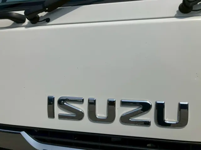 フロントパネルにキズがあります。|いすゞ フォワード 2RG-FRR90T2(2WD)の写真23