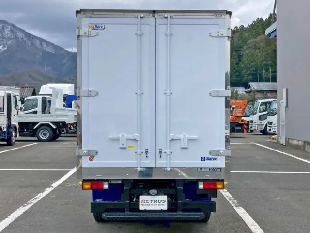 リヤ周りの状態です。|三菱 キャンター 2RG-FBAV0(2WD)の写真8