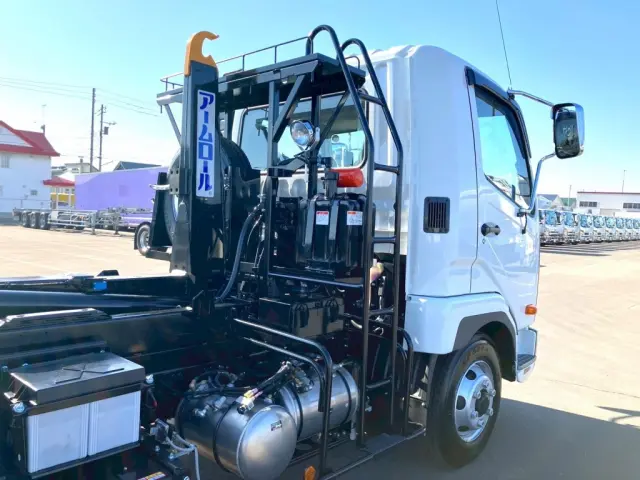 三菱 ファイター 2KG-FK72F(2WD)の写真9