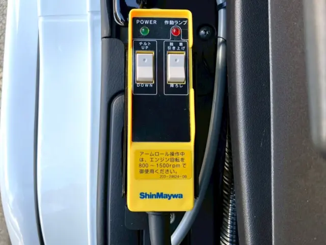 リモコンです。|三菱 ファイター 2KG-FK72F(2WD)の写真18