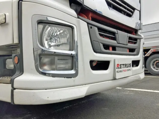 いすゞ ギガ QKG-EXZ52BJ(6x4)の写真24