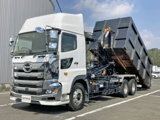 フロント周り、メッキパーツで飾っています。|日野 プロフィア 2DG-FS1AJEの写真1