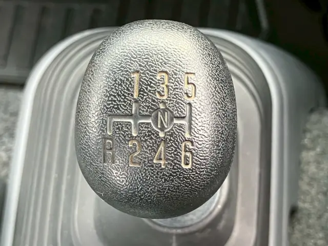 いすゞ フォワード 2RG-FRR90S2(2WD)の写真37