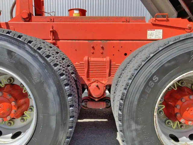 リーフサスです。|日野 プロフィア QKG-FS1EKAAの写真5