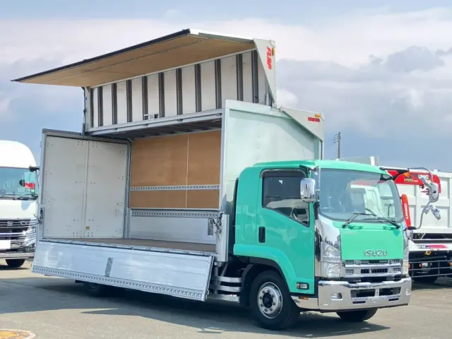 いすゞ フォワード LKG-FTR90T2の写真2