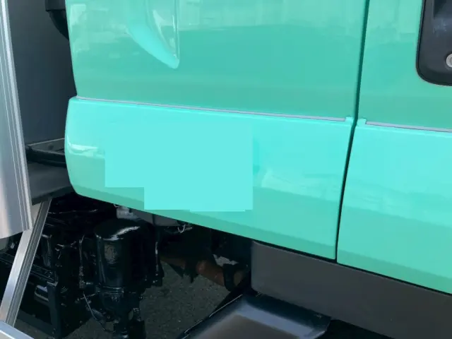 運転席側クォーターパネルに看板跡があります。|いすゞ フォワード LKG-FTR90T2の写真22
