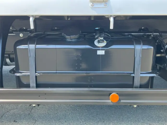 燃料タンクは200Lです。|三菱 ファイター 2KG-FK62F(2WD)の写真11