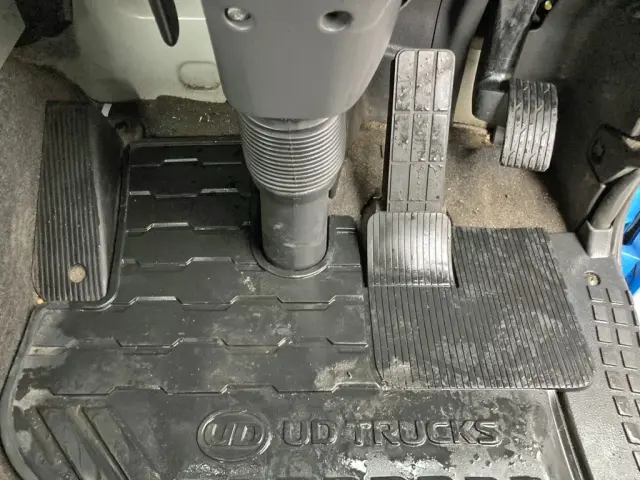 2ペダル仕様です。|ＵＤ クオン 2PG-GK5AABの写真20