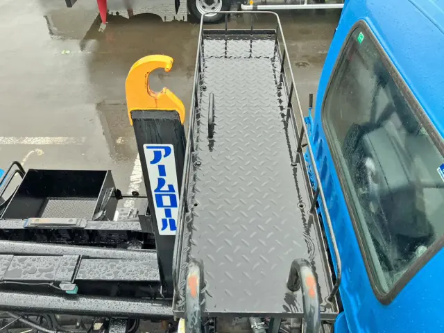 デッキ上部の状態です。|いすゞ フォワード 2RG-FRR90S2(2WD)の写真9