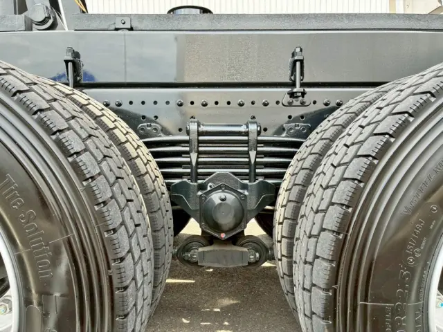 リーフサスです。|日野 プロフィア 2DG-FS1AHE(6x4)の写真5