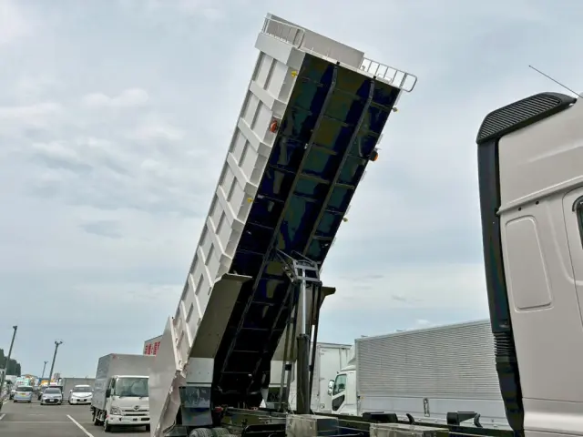 日野 プロフィア 2DG-FS1AHE(6x4)の写真13