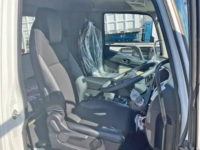 三菱 ファイター 2KG-FK62F(2WD)の写真7
