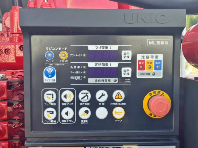 各種操作スイッチです。(助手席側)|三菱 ファイター 2KG-FK62F(2WD)の写真18