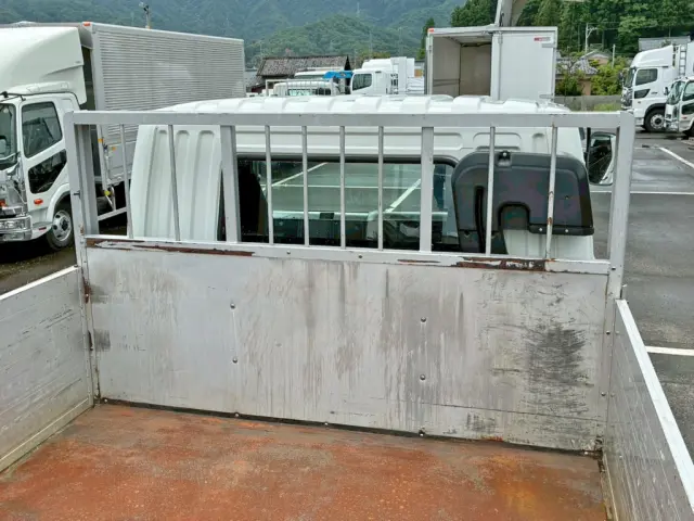 三菱 ファイター 2KG-FK64F(2WD)の写真11