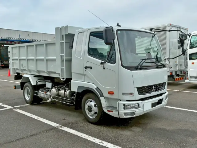 三菱 ファイター 2KG-FK62Fの写真2