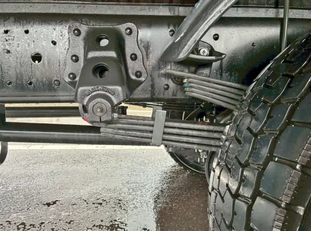 リーフサスです。|日野 レンジャー 2KG-FE2ACAの写真5