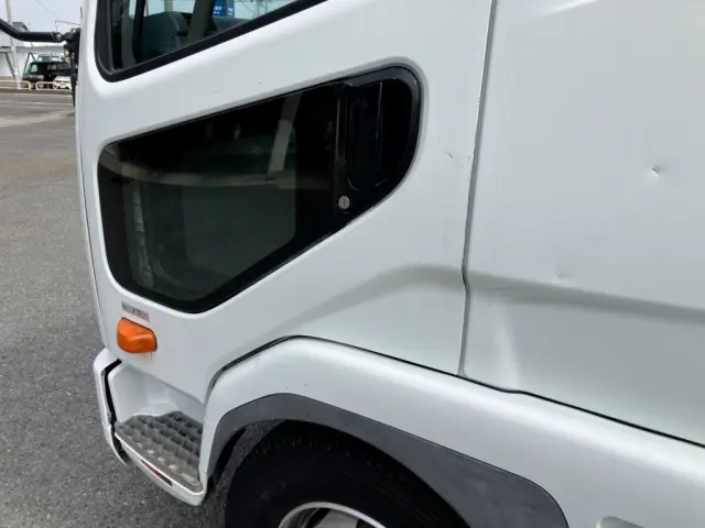 キャブバックの状態です。|三菱 ファイター QKG-FK62FZ(2WD)の写真47