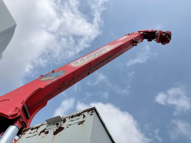 助手席側クオーターパネルにキズ・凹みがあります。|三菱 ファイター QKG-FK62FZ(2WD)の写真61