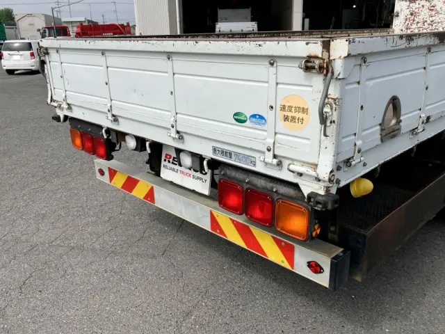 運転席側アオリにキズ・凹み・サビがあります。|三菱 ファイター QKG-FK62FZ(2WD)の写真89