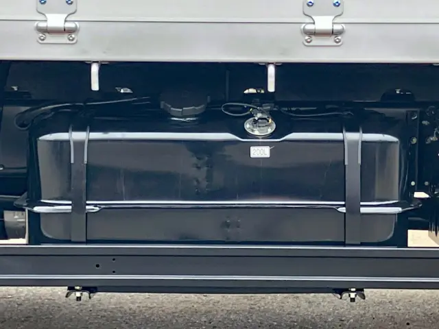 燃料タンクは200Lです。|三菱 ファイター 2KG-FK65F(2WD)の写真13