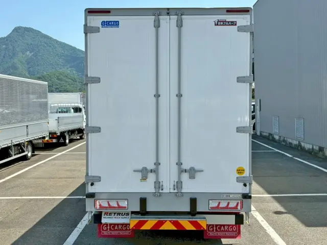 リヤ周りの状態です。|いすゞ ギガ 2PG-CYJ77D(8x4)の写真9